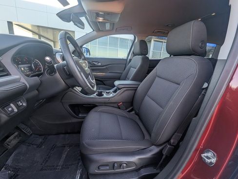 Used 2023 GMC Acadia SLE w/ Driver Convenience Package image 23