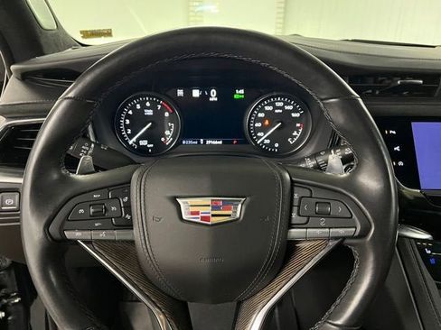 Certified 2023 Cadillac XT6 Sport w/ Platinum Package AWD/4WD image 15