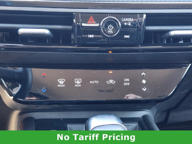 Used 2025 Nissan Kicks SR FWD image 19