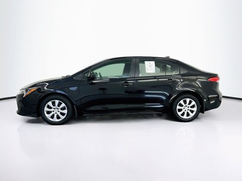 Used 2025 Toyota Corolla LE FWD image 4