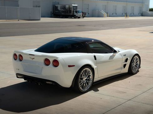 Used 2010 Chevrolet Corvette ZR1 w/ Preferred Equipment Group RWD image 13