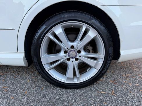 Used 2012 Mercedes-Benz E 350 4MATIC Sedan image 12