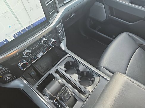 Used 2022 Ford F150 Lariat w/ Max Trailer Tow Package image 23