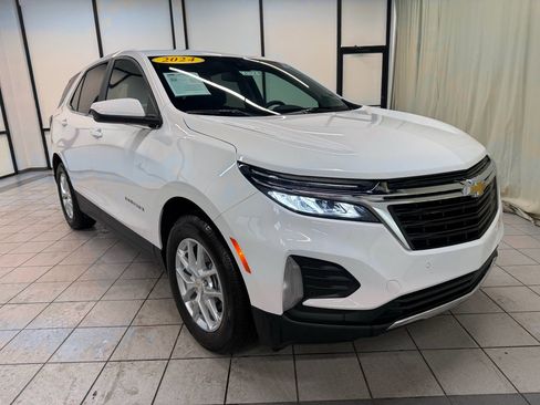 Certified 2024 Chevrolet Equinox LT FWD image 2