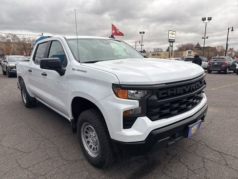 Used 2024 Chevrolet Silverado 1500 W/T w/ WT Value Package image 4