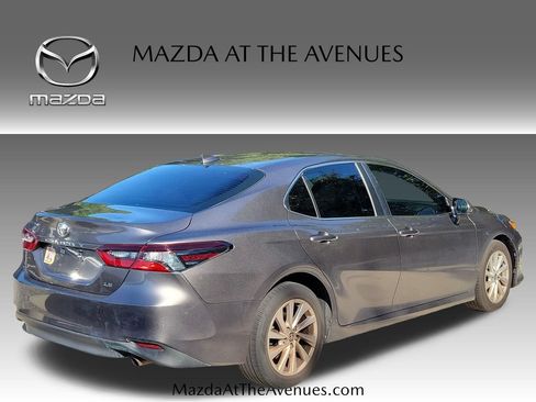 Used 2021 Toyota Camry LE FWD image 15