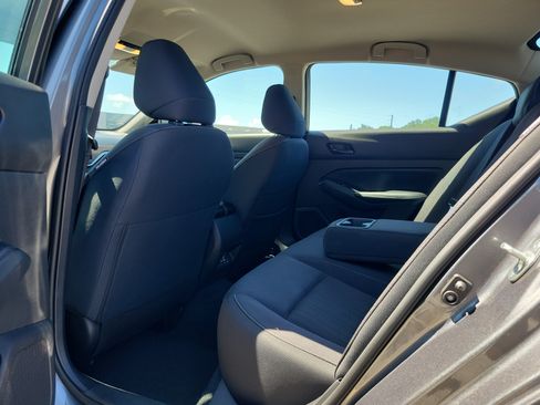 Used 2025 Nissan Altima 2.5 SV FWD image 9
