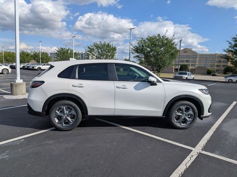 New 2026 Honda HR-V LX image 2