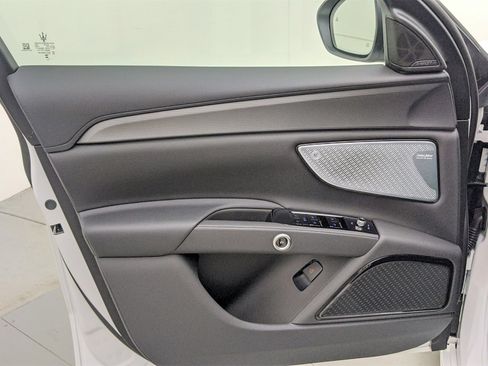 Used 2024 Maserati Grecale GT image 46