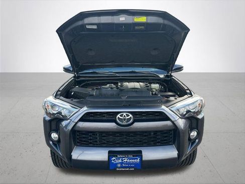 Certified 2019 Toyota 4Runner SR5 Premium AWD/4WD image 3