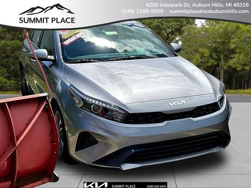 Certified 2024 Kia Forte LXS FWD image 1
