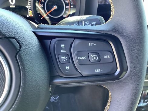 Used 2024 Jeep Wrangler Sport S image 11