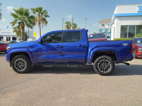 Used 2025 Toyota Tacoma TRD Sport RWD image 13