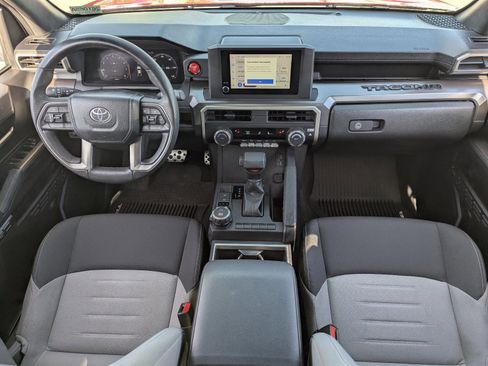 Used 2024 Toyota Tacoma TRD Sport image 15