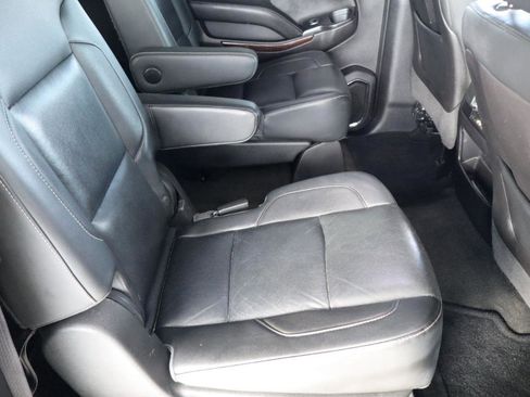 Used 2016 GMC Yukon XL SLT w/ Open Road Package RWD image 40