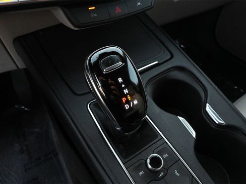 Used 2023 Cadillac XT4 Premium Luxury image 14