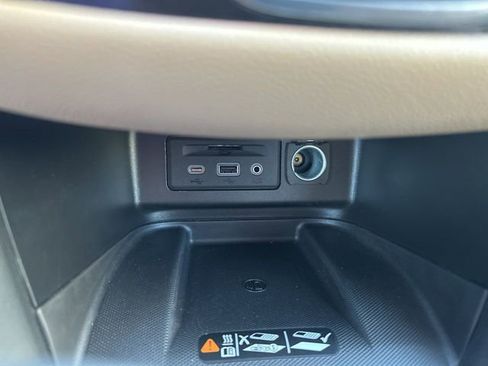 Used 2022 Chevrolet Equinox Premier AWD/4WD image 33