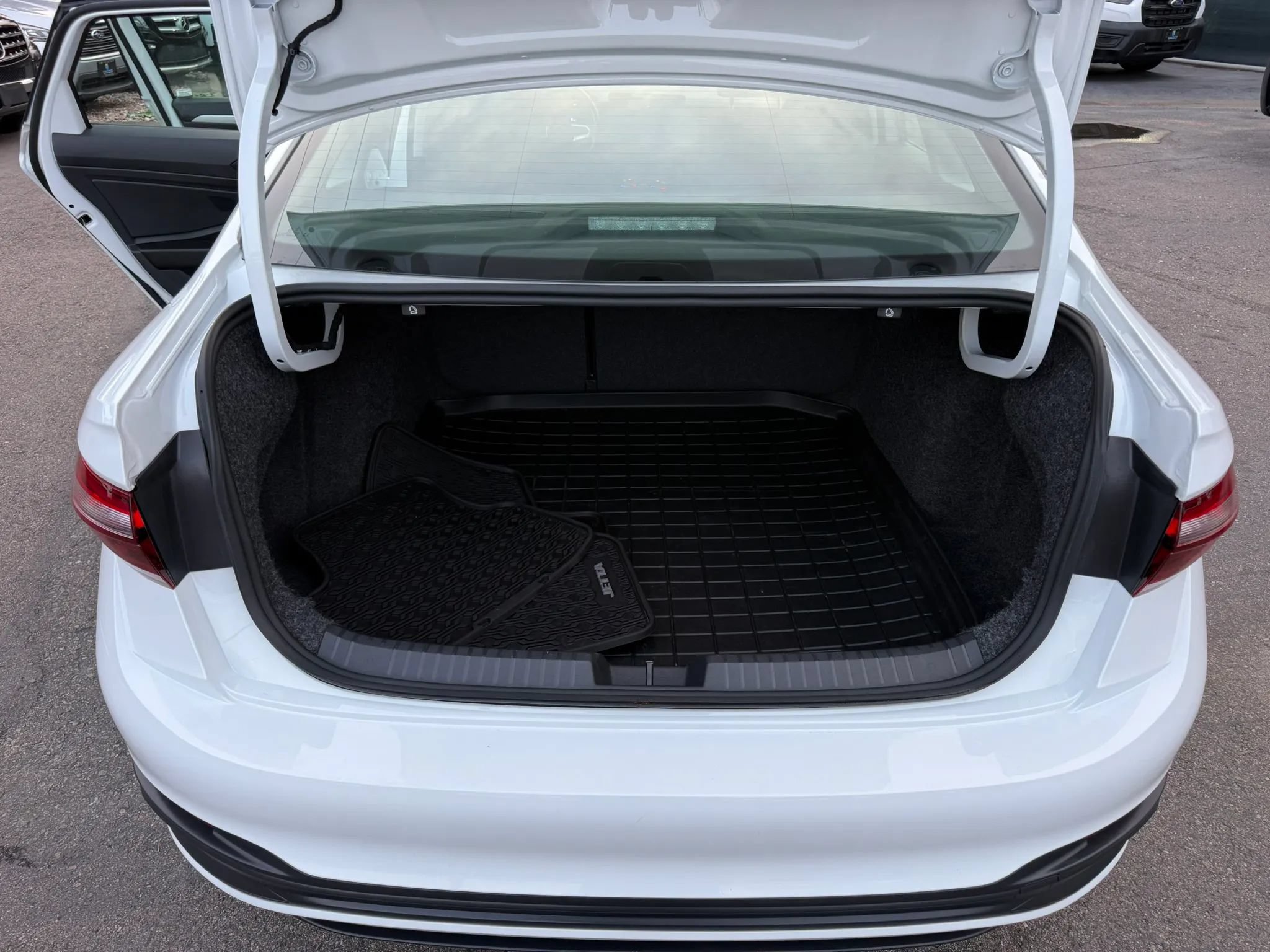 Used 2025 Volkswagen Jetta S FWD image 15