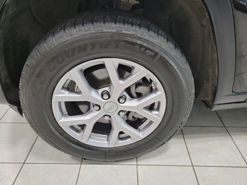 Used 2022 Jeep Grand Cherokee Limited image 50