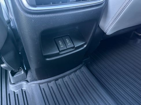 Used 2019 Honda CR-V Touring image 19