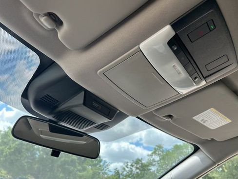 Used 2023 Nissan Rogue SV image 13