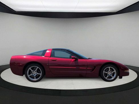 Used 2002 Chevrolet Corvette Coupe w/ Preferred Equipment Group2 RWD image 9