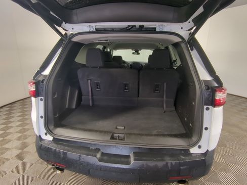 Used 2020 Chevrolet Traverse LT w/ Driver Confidence II Package image 15