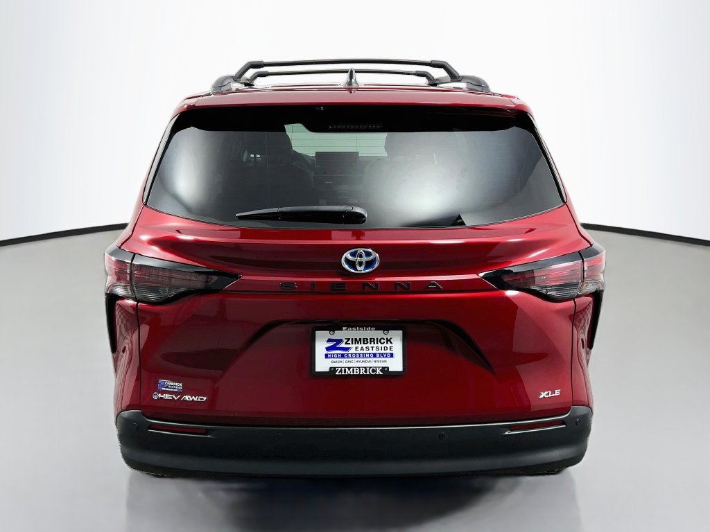 Used 2025 Toyota Sienna XLE w/ XLE Plus Package AWD/4WD image 6