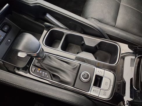 Used 2022 Kia Telluride EX w/ EX Premium Package FWD image 32