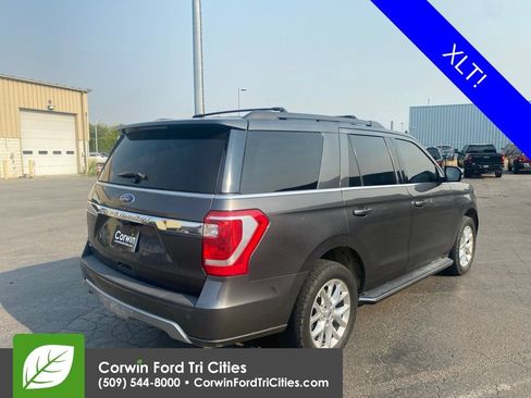 Used 2019 Ford Expedition XLT w/ Equipment Group 202A AWD/4WD image 14