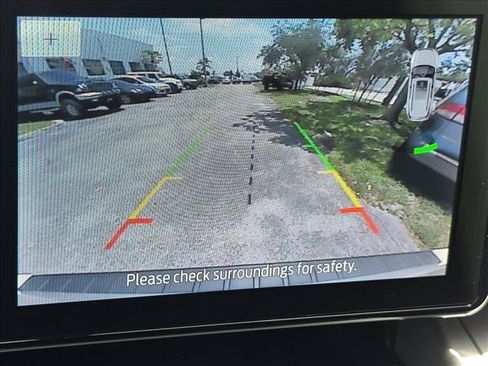 Used 2023 Ford Explorer XLT w/ Equipment Group 202A RWD image 13