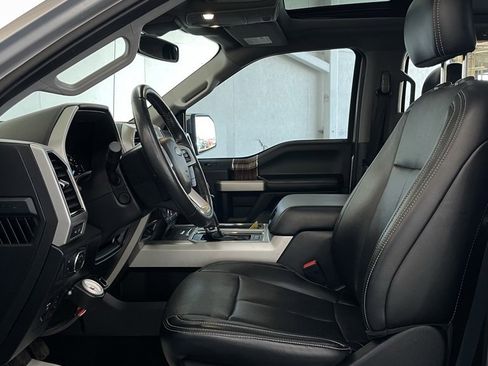 Used 2018 Ford F150 Lariat w/ Equipment Group 502A Luxury image 20