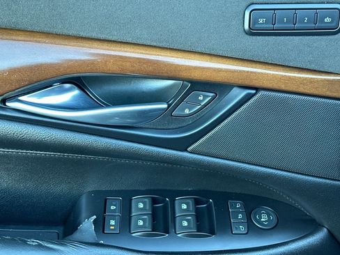 Used 2019 Cadillac Escalade 2WD 4dr image 13