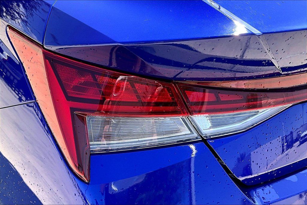 Used 2024 Hyundai Elantra Limited FWD image 36