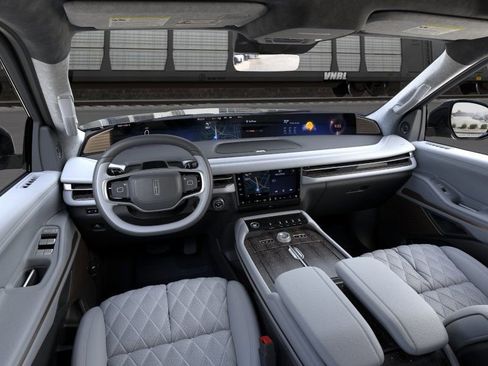 New 2026 Lincoln Navigator Black Label AWD/4WD image 9