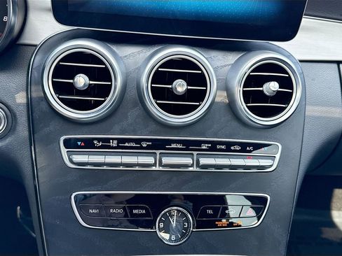 Used 2019 Mercedes-Benz C 300 Sedan w/ Premium Package image 33