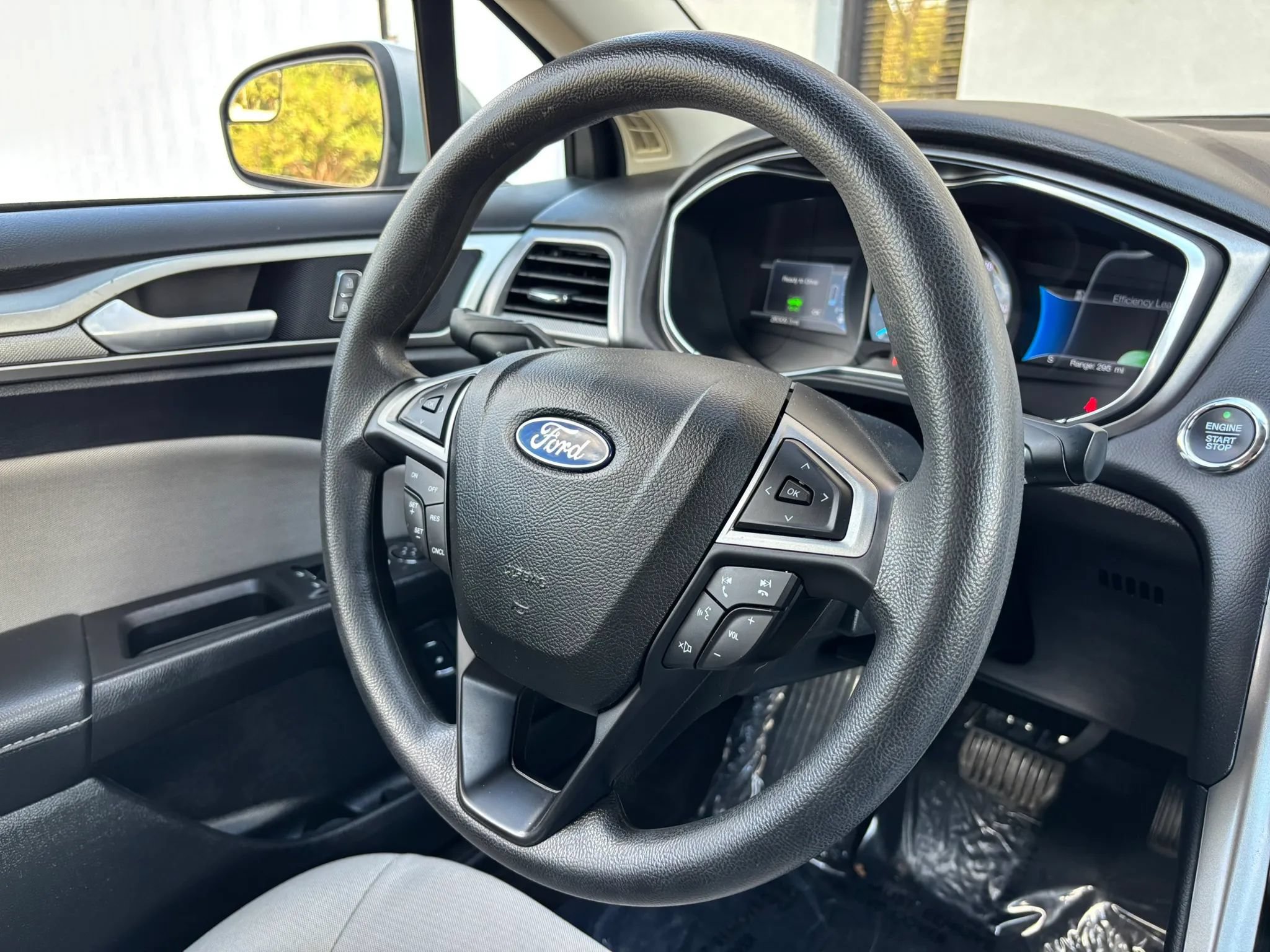 Used 2018 Ford Fusion S FWD image 17