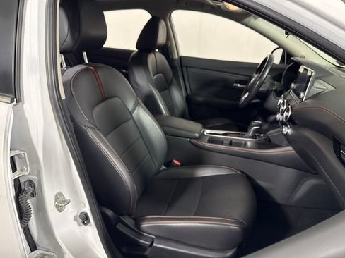 Used 2022 Nissan Sentra SR w/ SR Premium Package FWD image 14