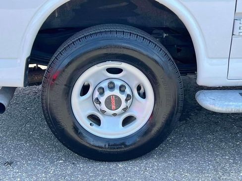Used 2024 GMC Savana 2500 w/ Driver Convenience Package RWD image 10