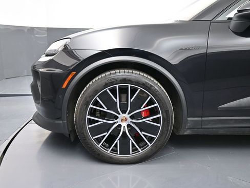 Certified 2025 Porsche Macan 4S Electric image 12