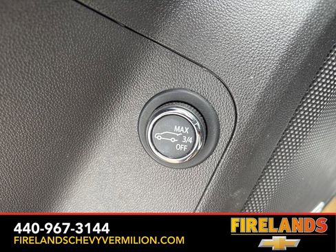 Used 2023 GMC Acadia SLE w/ Driver Convenience Package image 10