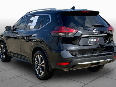 Used 2020 Nissan Rogue SV w/ Premium Package image 12
