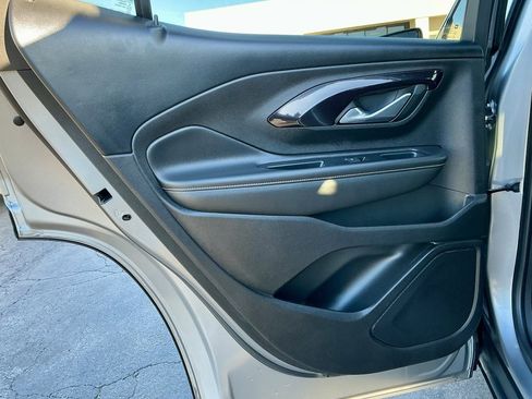 Used 2024 GMC Terrain AT4 w/ Infotainment Package II image 31