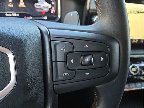 Used 2024 GMC Sierra 1500 AT4 w/ Technology Package AWD/4WD image 18