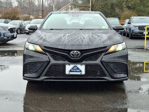 Used 2023 Toyota Camry SE w/ Cold Weather Package image 2