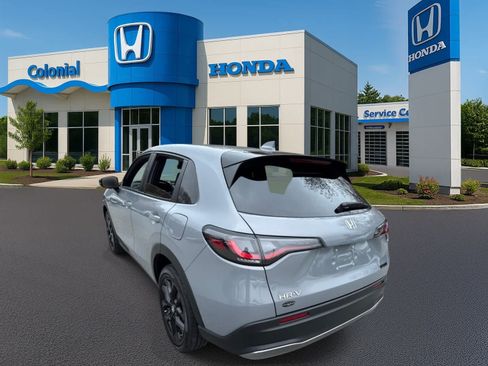 Certified 2025 Honda HR-V Sport image 4