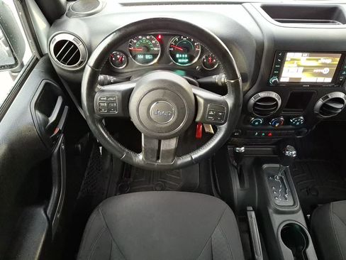 Used 2017 Jeep Wrangler Sport AWD/4WD image 12