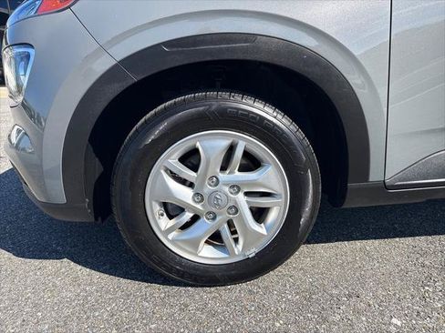 Used 2021 Hyundai Venue SE FWD image 9
