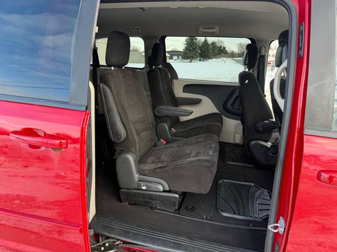 Used 2012 Dodge Grand Caravan SXT image 15