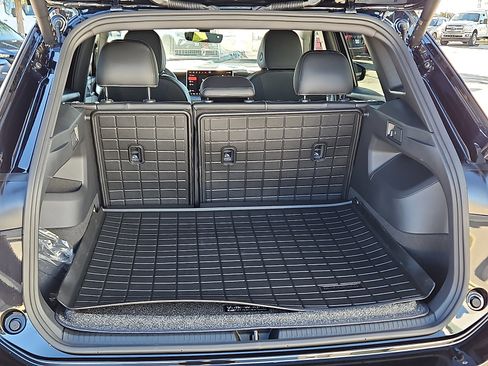 New 2026 Volkswagen Tiguan SE R-Line image 6